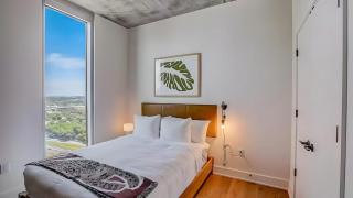 2 Luxury Condos 1 Block from Rainey St New High Rise w Rooftop Pool Gym - 1