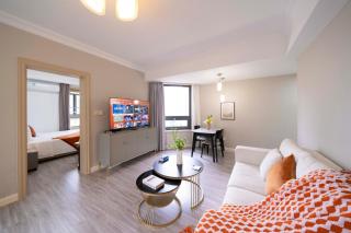 Tyms Modern 1BR APT Gubei International Garden - 4