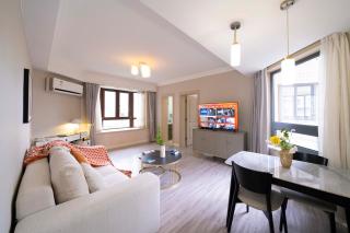 Tyms Modern 1BR APT Gubei International Garden - 2