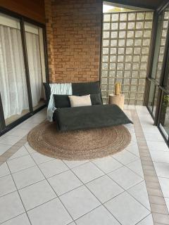 Tranquil mountain escape with bushland views - 4