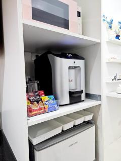 Cozy Modern Condotel in Pasay Near MOA & Airport - 1