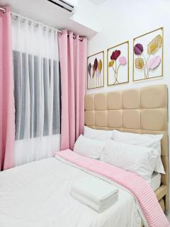 Cozy Modern Condotel in Pasay Near MOA & Airport - 0