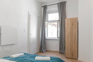 Beautiful 2BR Apartment With WIFI in a Prime Location - 8