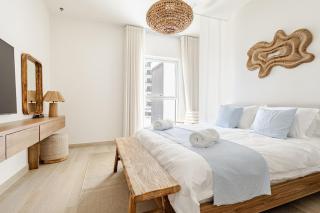 The Surfer's Yas 2BR plus Study Apartment, Full canal & pool view, Theme Parks Yas - 5