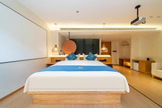 Floral Luxury Xijiantang B&B - 3