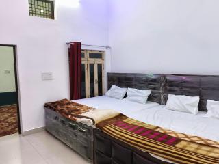 Ma vindhyavasini Atithi Bhavan - 9