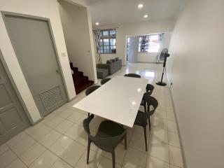 Authentic Local Terrace House in Kuching - 8
