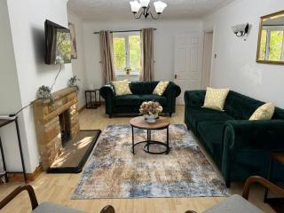 Astlethorpe Haven - Spacious modern home - 0