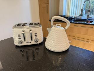 Astlethorpe Haven - Spacious modern home - 4