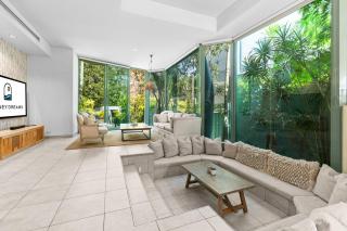 Sun-Drenched Glasshouse Retreat with Pool - 3