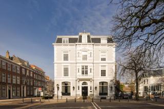 Adam & Eve Paleisstraat - 9