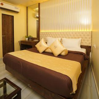 Hotel Royce Executive Near US Consulate, Bandra Kurla Complex - 4