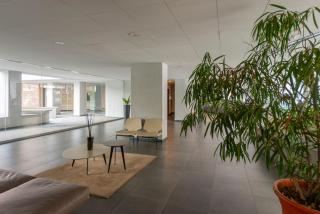 B Home - Elegant Apt with Terrace & Gym - 3