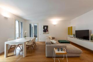 B Home - Elegant Apt with Terrace & Gym - 9