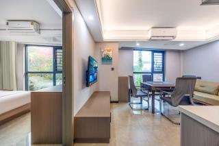 Haier International Hotel Vientiane Wattay Airport Branch offers free airport pick-up and drop-off upon prior reservation. - 7