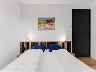 Serene Holiday Home in De Koog Texel with Sauna - 0