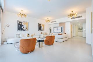 Luxe 6BR Semi-Detached Villa Steps from the Lagoon - 8