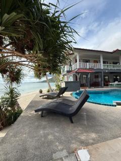 Mr. Black Resort - 7