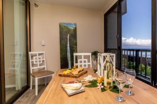 Maui Kai 108 · MK 108 Updated OceanFront 1BD wAC - 6