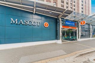 Prime Mascot 2BR Pool Gym Sauna Access - 9