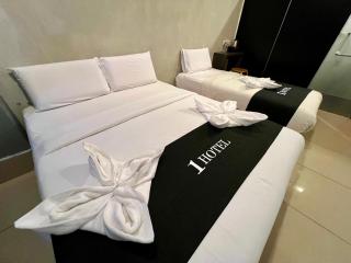 1 Hotel Taman Connaught - 5