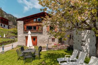 Sunny, rustical 5 room cottage in Valposchiavo - 0