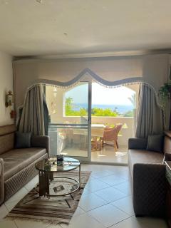 Sea View Apartment with Full kitchen and living room - 4