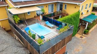 2 Friends Guest House - 8