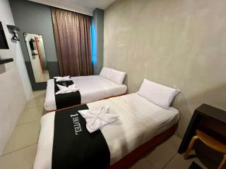 1 Hotel Taman Connaught - 8