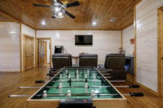 Whispering Winds Luxury Cabin in Hochatown - 8