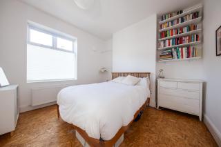 Stylish and modern 1BD Apartment in East Wall - 8