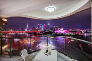 Baihong Riverview Apartment-Hongya Cave - 9