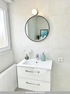 Basilisk Homes - in Grenzach-Wyhlen bei Basel - 4 x Moderne Fewos je 1bis2, 1bis4 oder 1bis6 Pers mit Küche und Balkon oder Terrasse - Parkplätze vorhanden - 1
