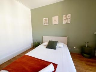 Suite Celestine - Appartement 4 & 8 personnes - Check in h24 & wifi - 2
