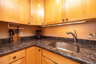 Kauhale Makai 114 · KM 114 2BD w Ocean Views AC Pool Near Beach - 7