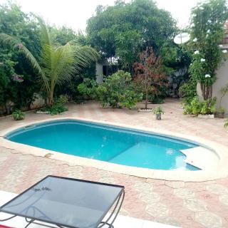 Villa familiale avec piscine, barbecue et salle cinéma à proximité de Saly - 8