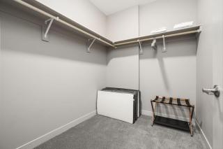 The Maureen Whitestown - 5