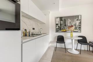 FIRST Modern Studio/ balcony/ free car park/ 2P - 6