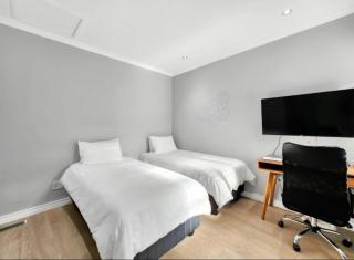 11 Gorleston Location is Key Fresnaye 3 Bedroom Home - 9