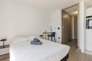 FIRST Modern Studio/ balcony/ free car park/ 2P - 1