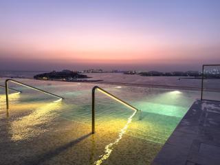 Beachfront Luxe 1BR Grand Bleu with Private Beach & Sea View - 9