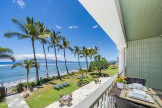 Lahaina Shores 215 · LS 215 Direct Beachfront Views Remodeled St - 1