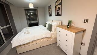 New Luxury 2 Bed Open Plan Apartment! City Centre - 6