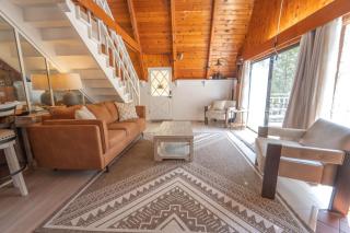 Sequoia Vintage A-frame River Retreat - 4