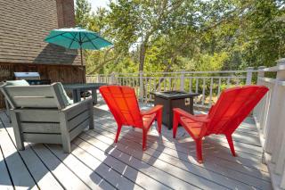 Sequoia Vintage A-frame River Retreat - 5