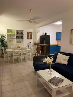 Apartment 5 Mins Walk To The Beach - 5
