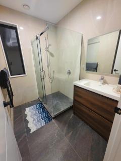 Long Bay Breeze Ensuite - 2