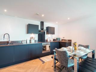 Luxury 2-Bedroom City Centre Apartment in the Heart of Leeds - 8