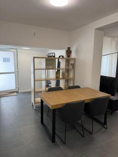 F 2 - 2 Zimmer Wohnung - 3