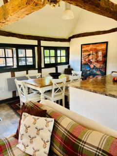 The Thatched Barn - 1